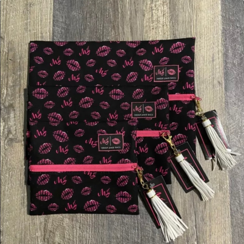 NWT Kissy Makeup Junkie bag set
